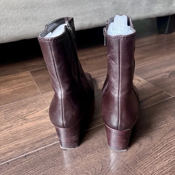 Nine West Dark Brown Leather Heeled Ankle Boots Size 9.5 - Picture 7 of 10